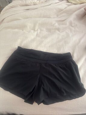 Size 6 Lululemon Women’s Black Athletic Shorts